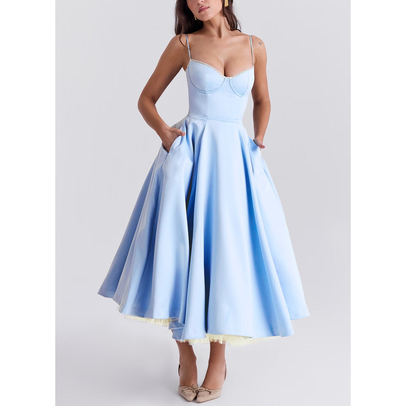 Women's Sweetheart Neckline Sleeveless Dress Tulle Llined Skirt Beautiful Feminine Perfect for Weddings, Formals, Proms, Social Events