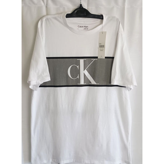 Calvin Klein crew neck brilliant white bar logo men shirt New with tags size M