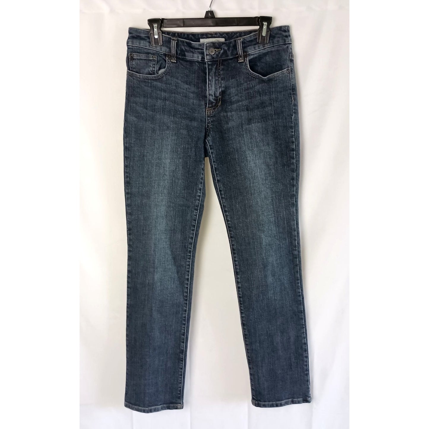 Chicos Platinum stretch straight leg 5 pocket jeans size 6 (Chico's size 0.5)