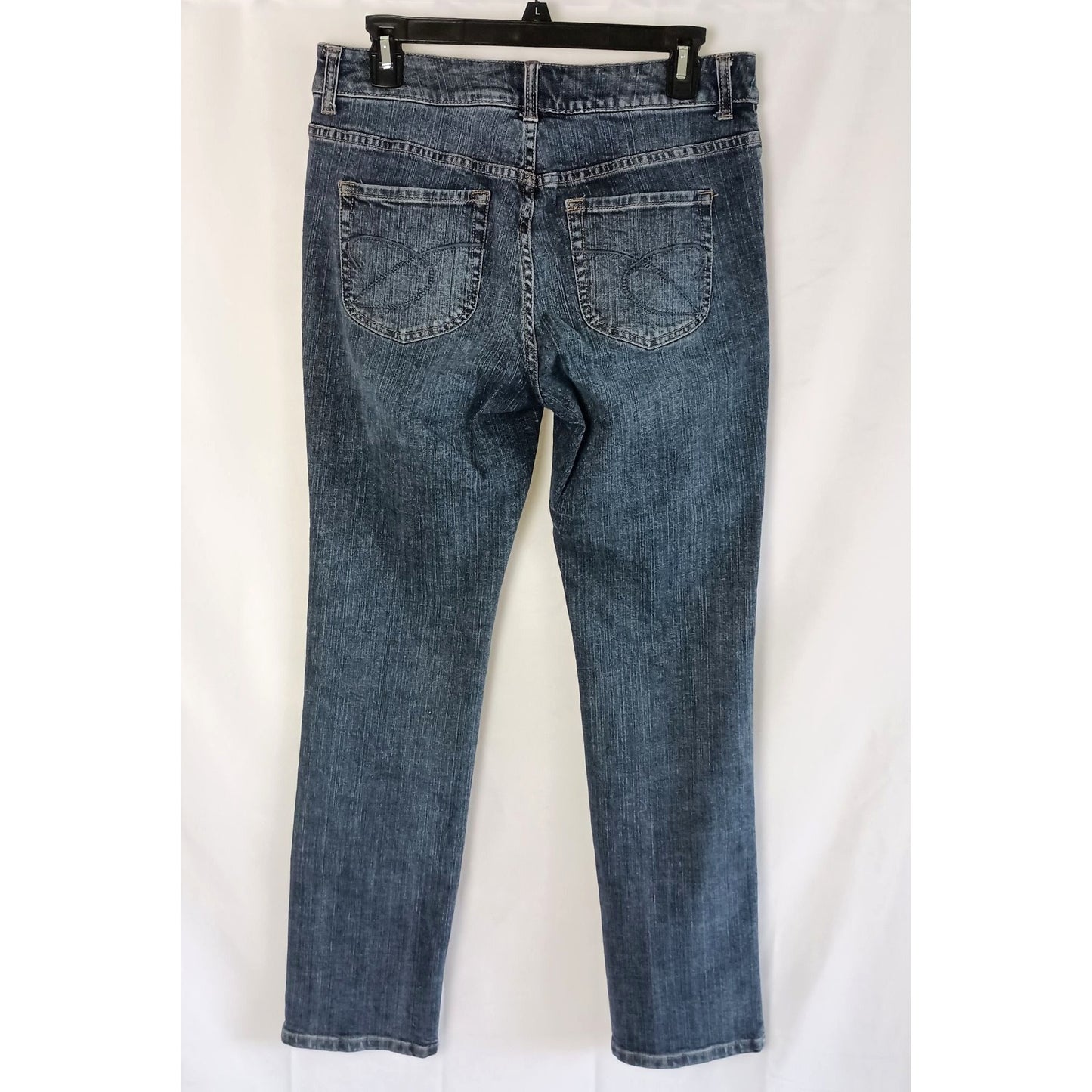 Chicos Platinum stretch straight leg 5 pocket jeans size 6 (Chico's size 0.5)