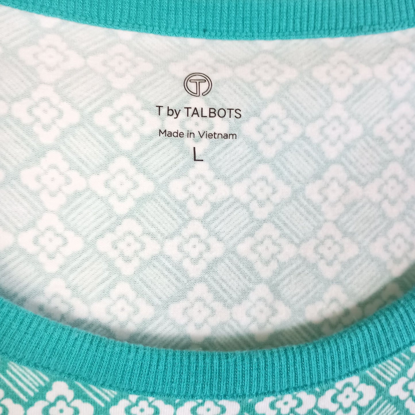 T by Talbots green scoop neck activewear top blouse women size L