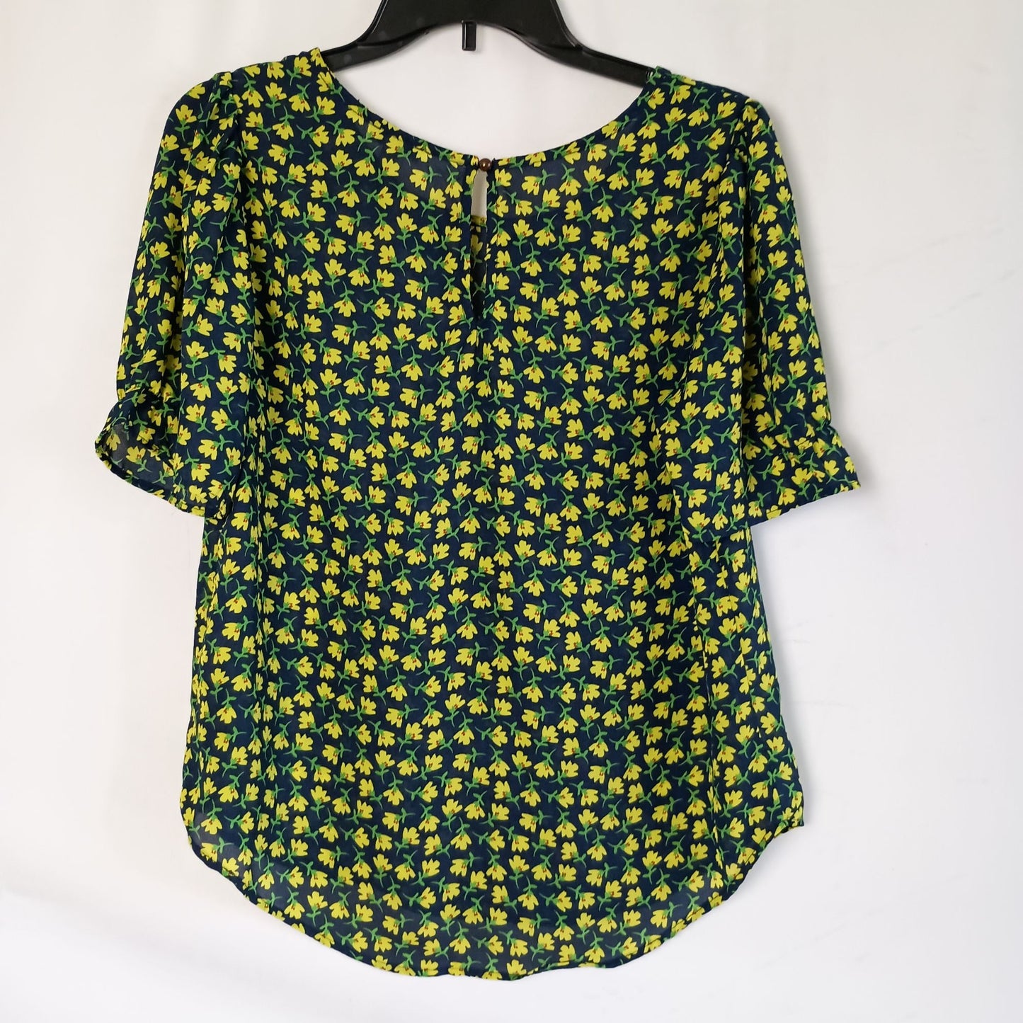 Lily White blue and yellow floral print daisies relaxed fit ladies blouse business casual size M