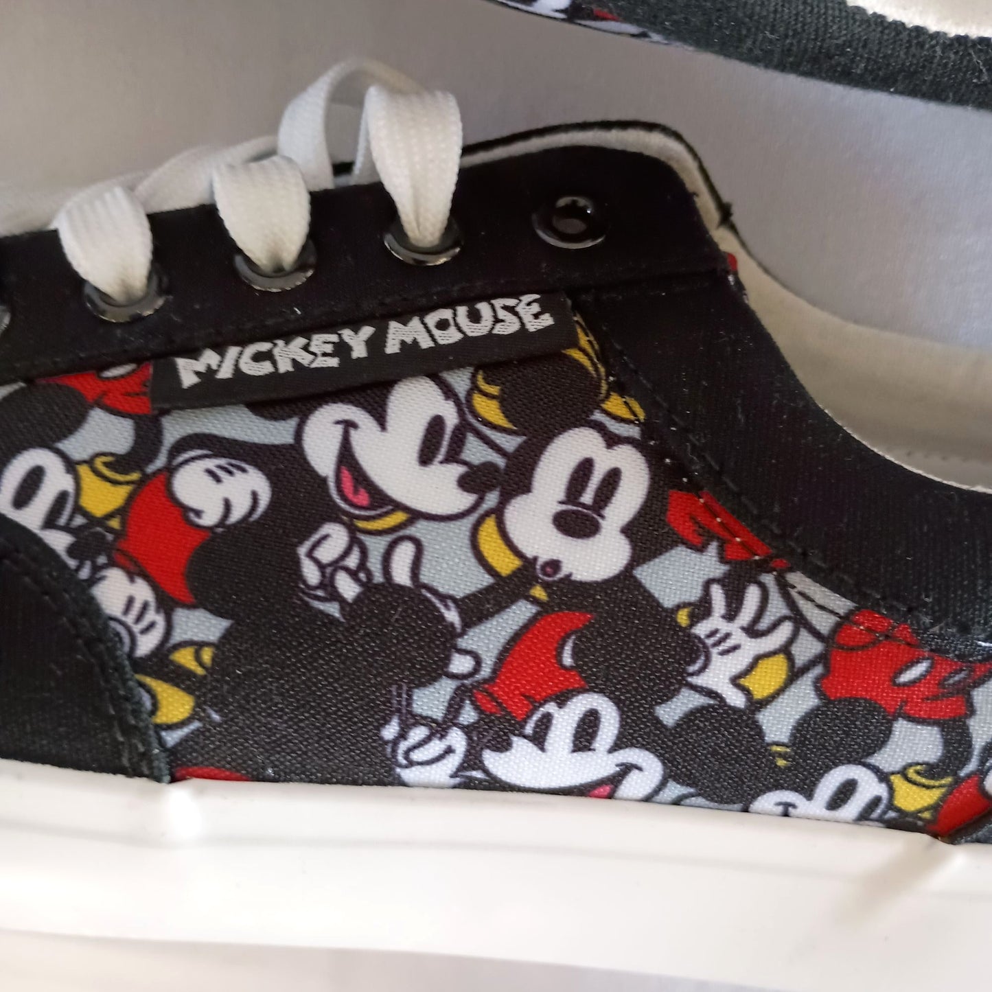 Disney Mickey Mouse men sneakers casual shoes lace up size 11