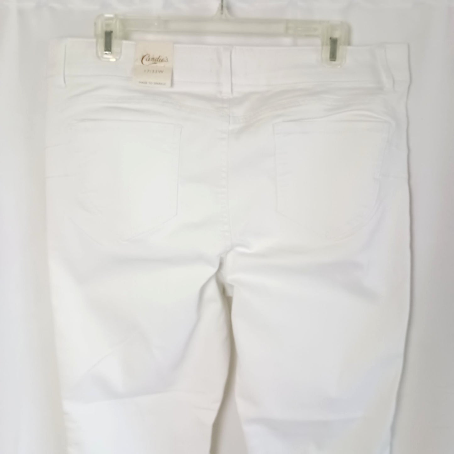 Candies optic white ultimate push-up ankle figure enhancing jeans size 33