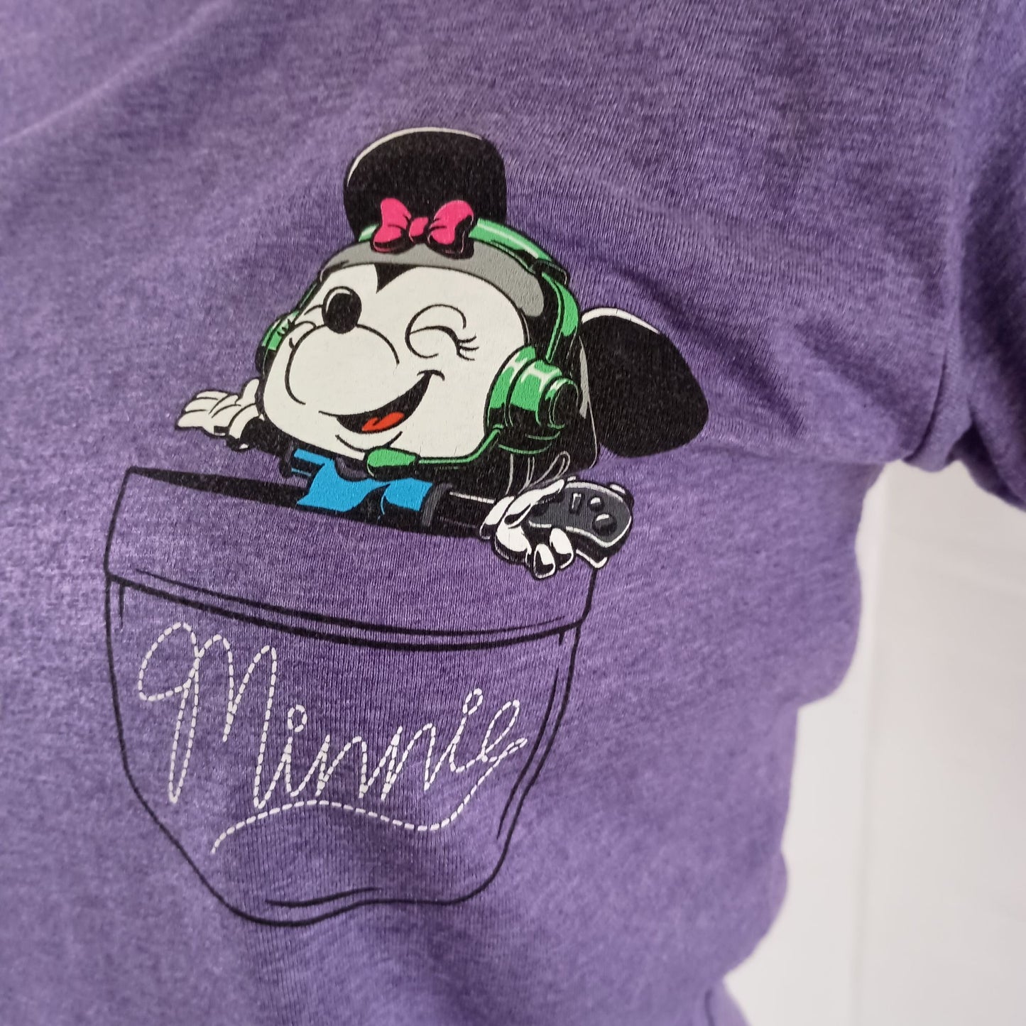 Disney Pop Tees Minnie Mouse purple tshirt junior size M