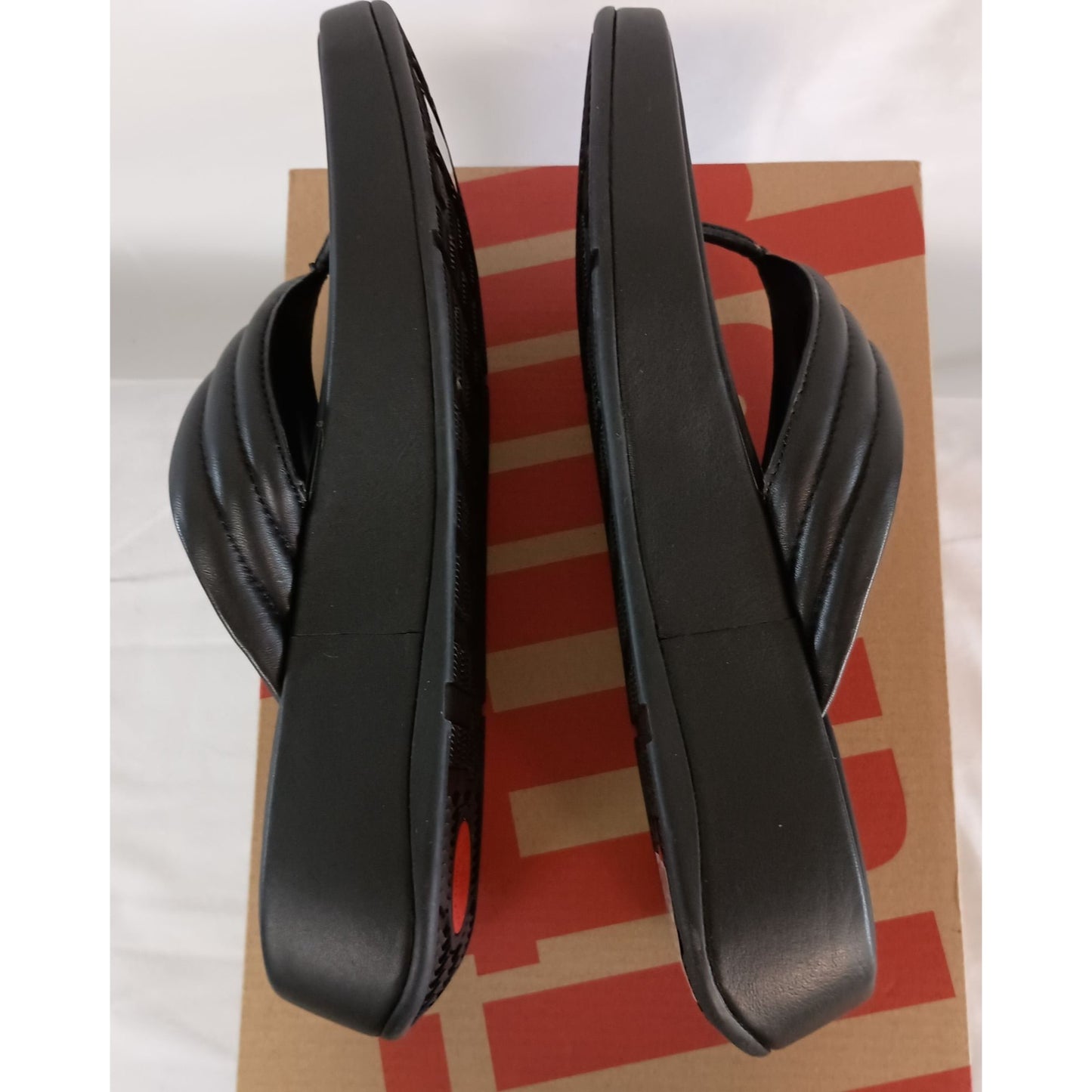 FitFlop F-MODE Padded Leather Flatform Toe-Post sandals black size 10