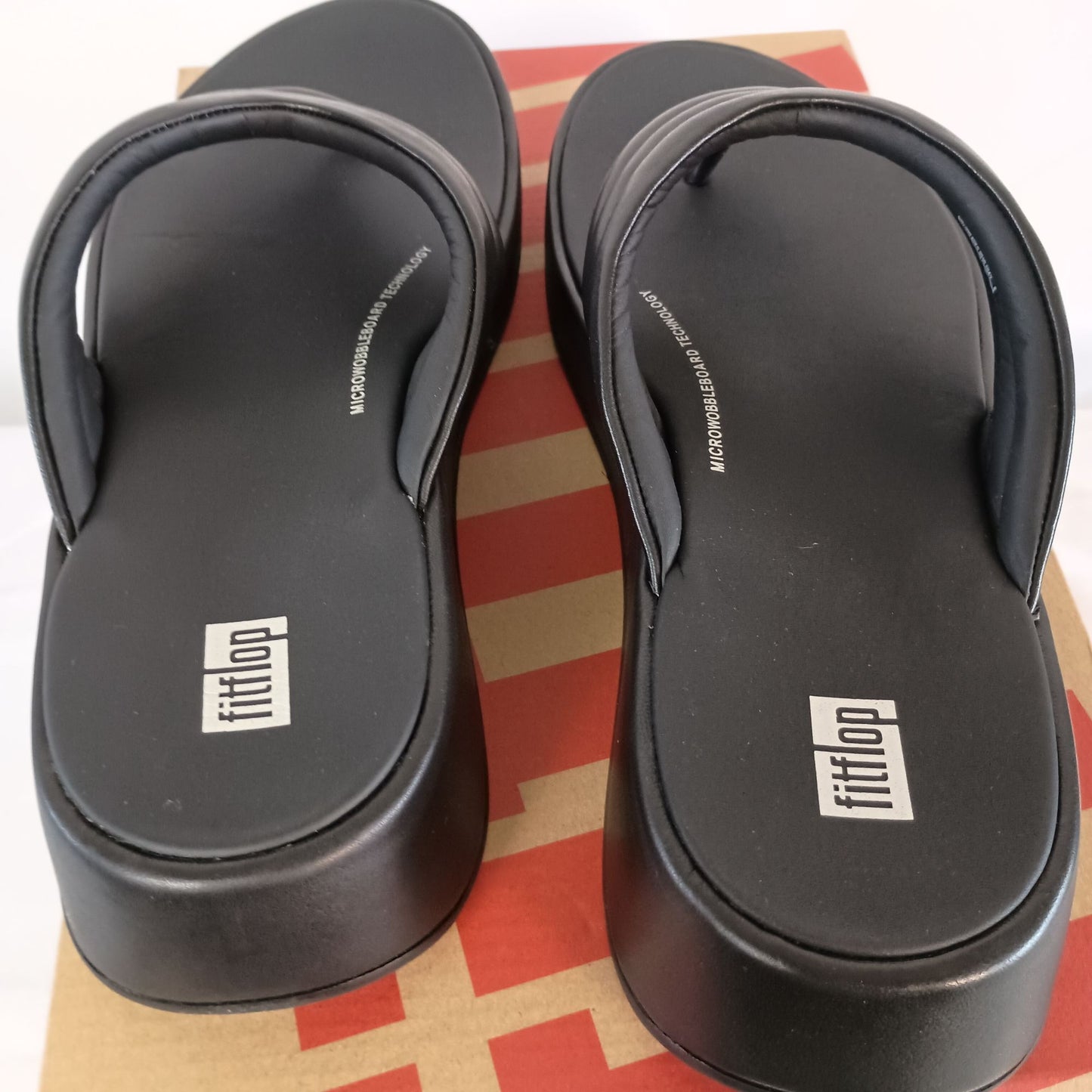 FitFlop F-MODE Padded Leather Flatform Toe-Post sandals black size 10