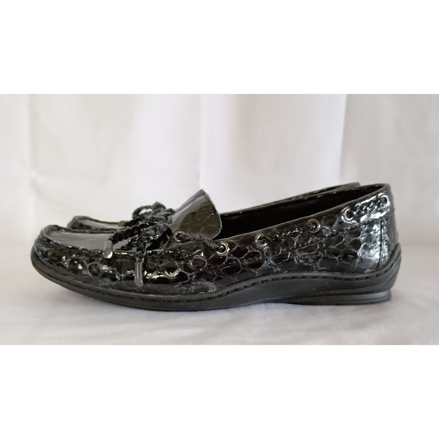 Donald J. Pliner Lacey leather croc embossed black driving flats size 7.5