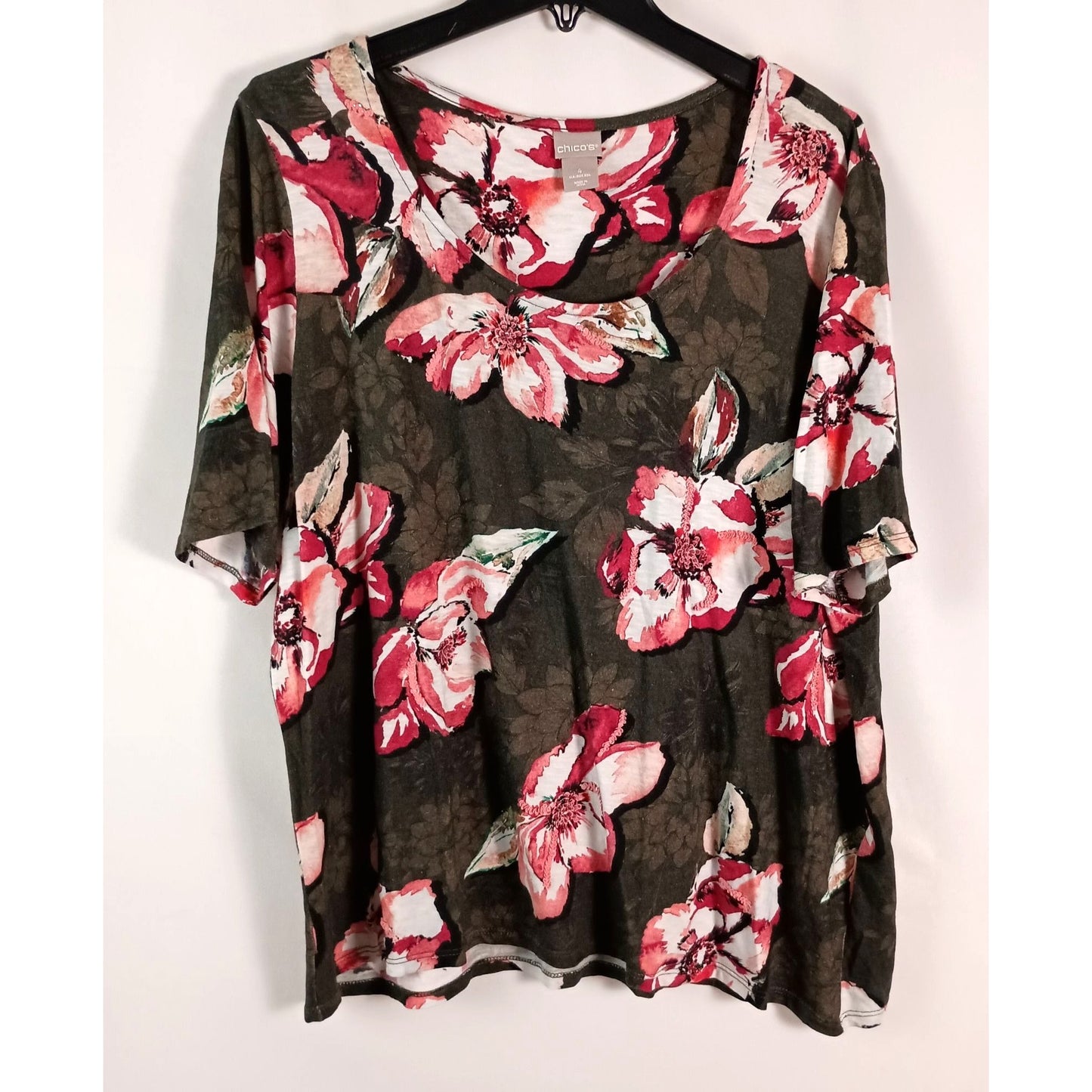 Chicos beaded floral top scoop neck size XXL (chicos size 4)