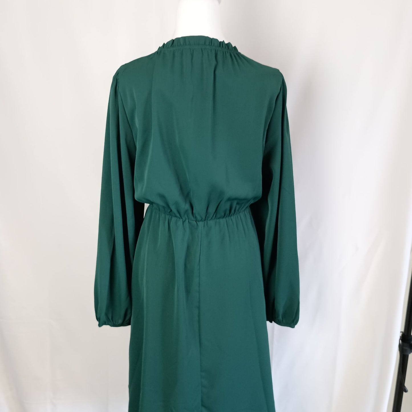 Bloomchic green waist defined flare skirt high neck dress size 18-20