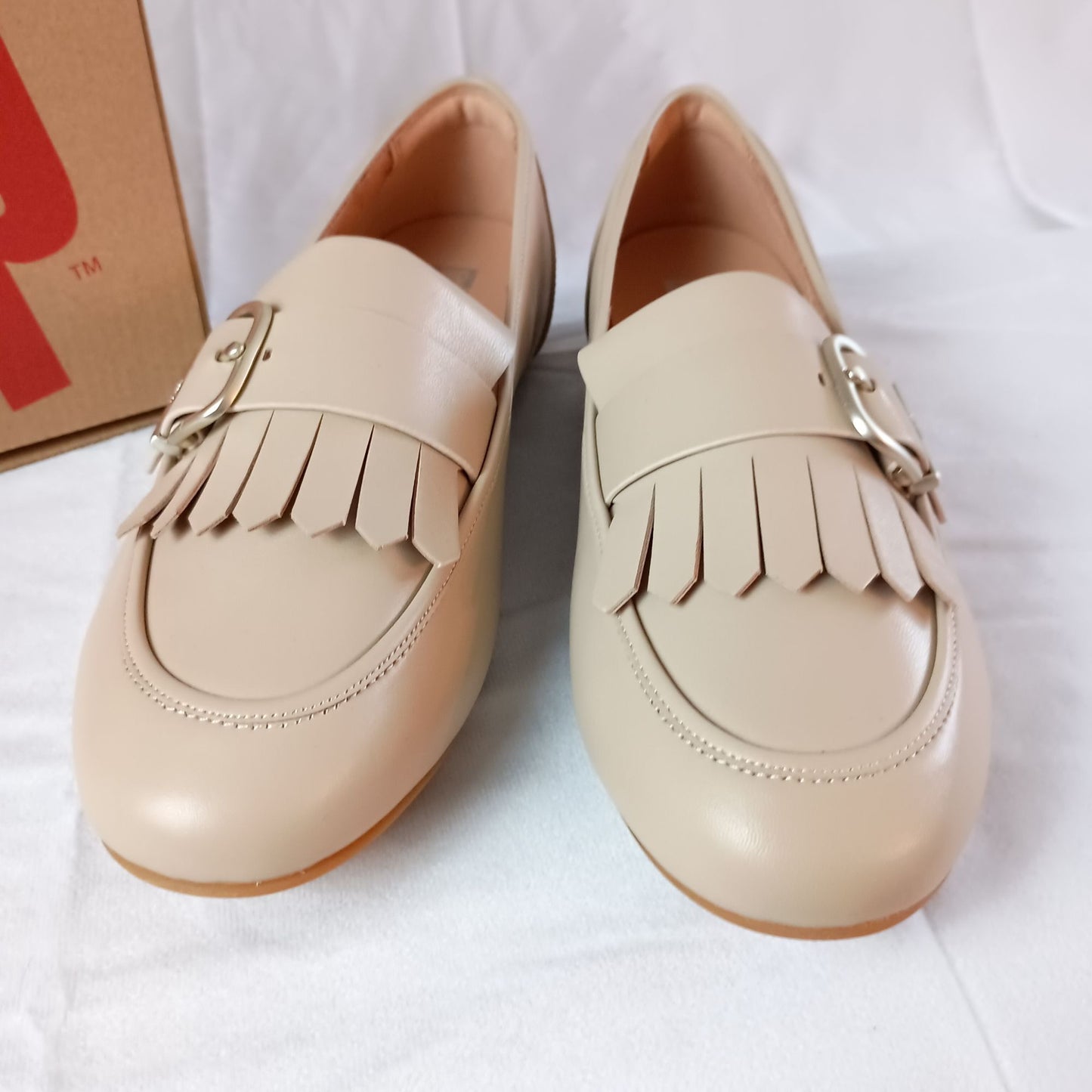 NIB FitFlop Allegro fringe buckled leather loafers latte beige ladies size 10