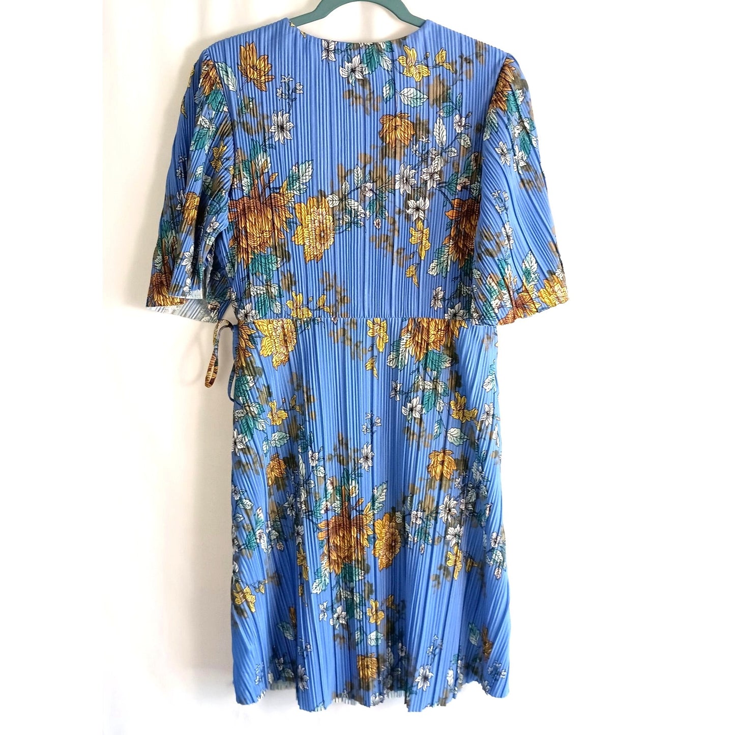 Destination Maternity flutter sleeve wrap dress wear now & post pregnancy size L