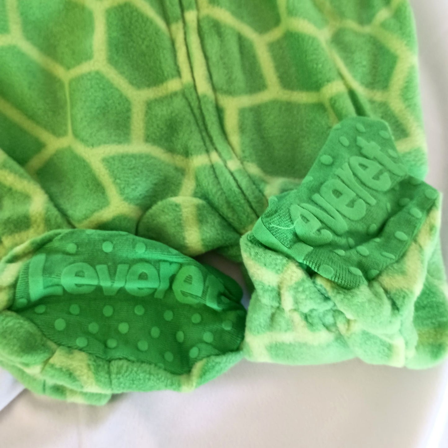 Leveret Footed Turtle Pajama Sleeper gripper feet size 6-12 Mos.