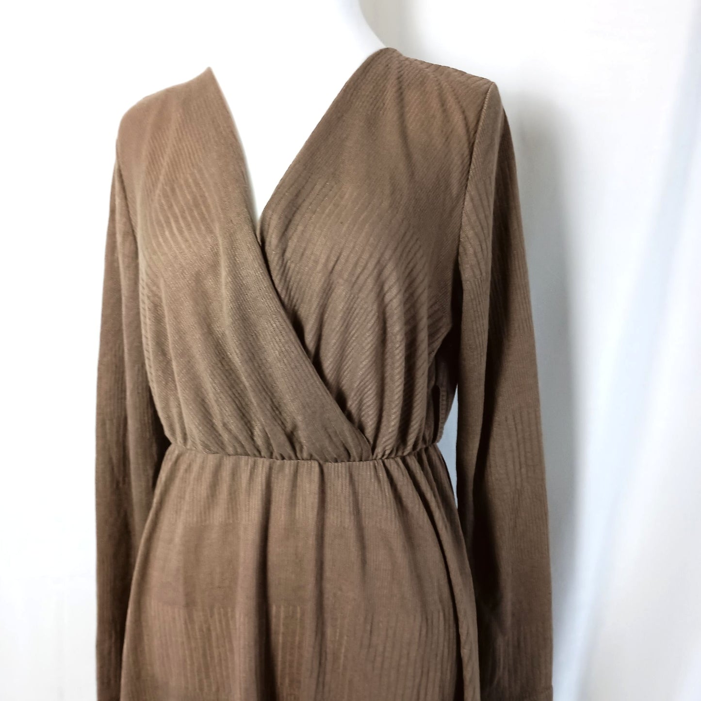 Just Addict Paris v neck long sleeve ruffle hem maxi dress size L