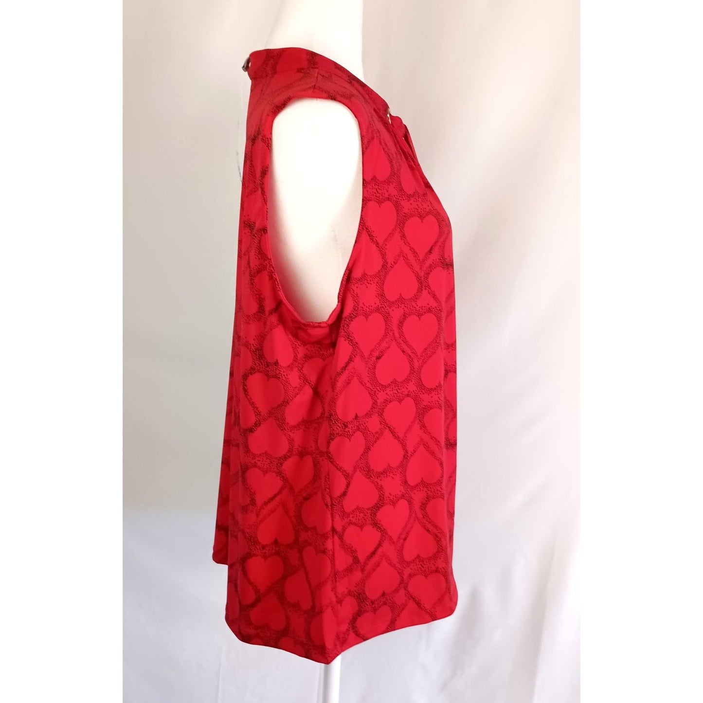 Liz Claiborne red hearts sleeveless neck tie blouse size XL