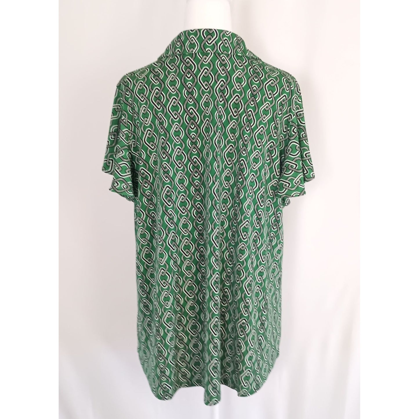 Adrianna Papell Flutter Sleeve Button Front Very Stretchy Blouse Green Chain Design New Plus size 1X